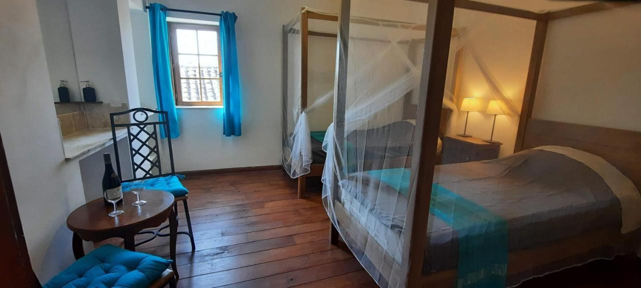 Le Fort D'Issigeac Chambres D'Hotes المظهر الخارجي الصورة